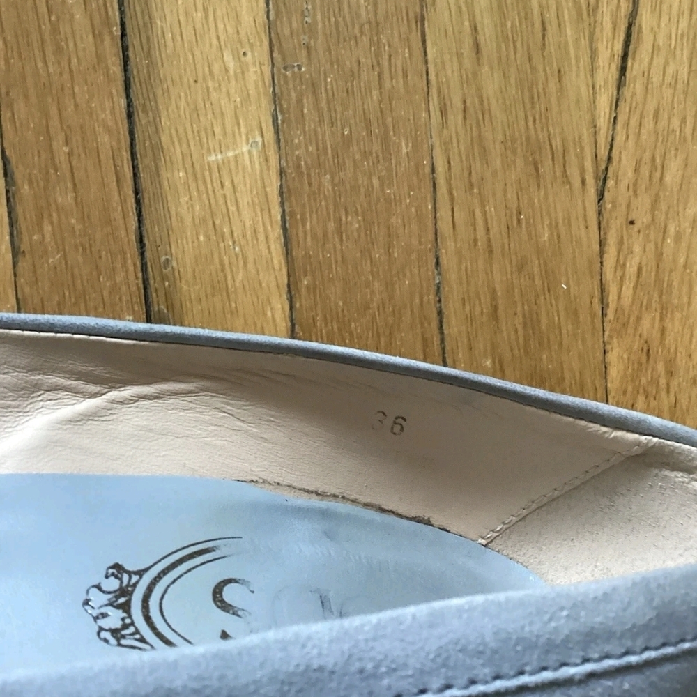 Luxe TOD'S Ladies Size 5.5/36 Solid Gray Suede Patent Leather Heels,Italy,MINT - Picture 6 of 6